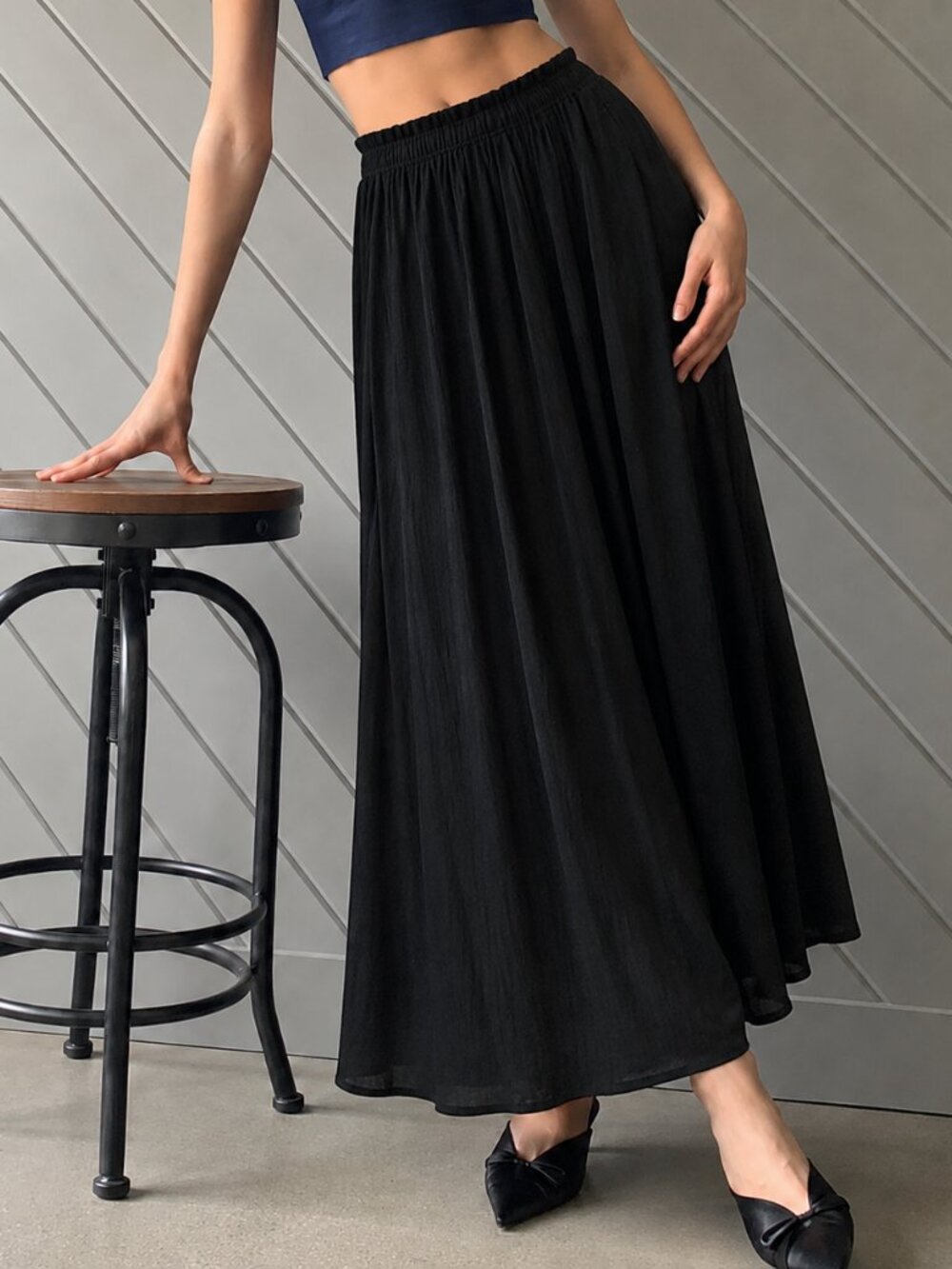 Abercrombie & Fitch Crinkle Maxi Skirt NWT Textured Pull On Black Size Small